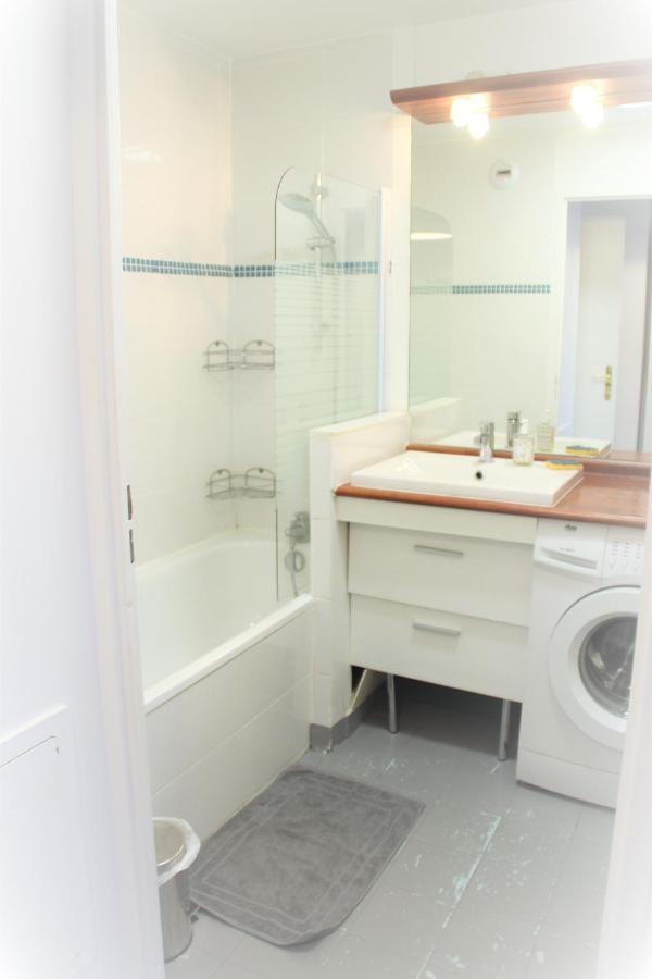 Logement Familial Tout Equipe Сен-Дени Экстерьер фото